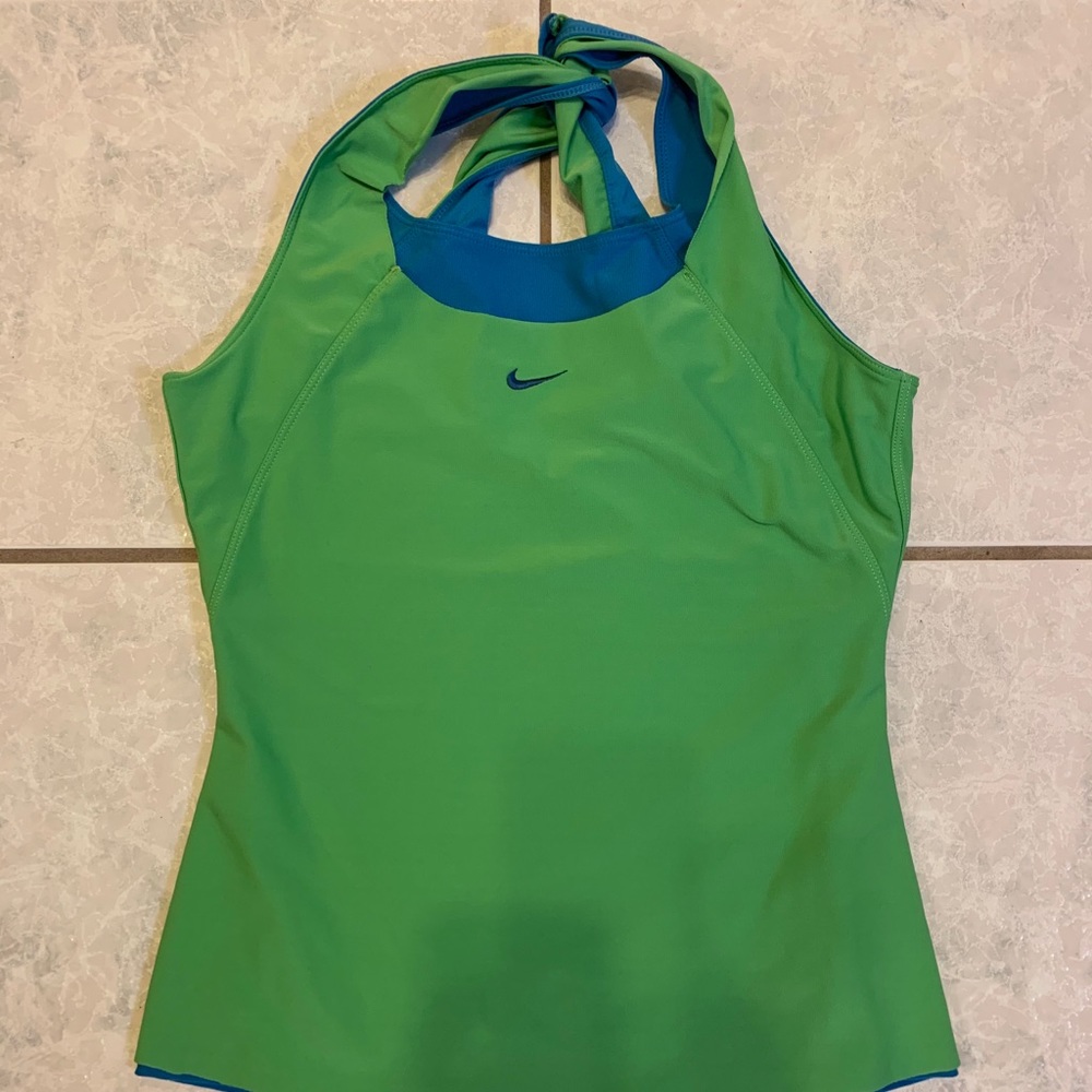 Nike Twist Back Top - S